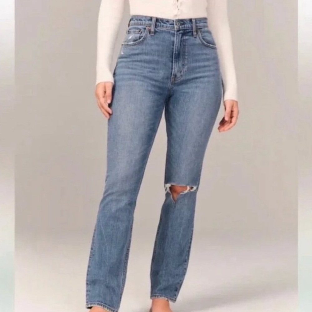 Abercrombie & Fitch‎ 16 The ‘90s Slim Straight Ultra High Rise Distressed Jeans